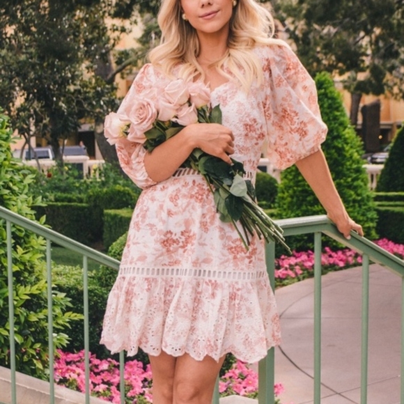 SAYLOR Dresses & Skirts - 🌿Saylor🌿 Taya  Pink Floral  long sleeve Dress
